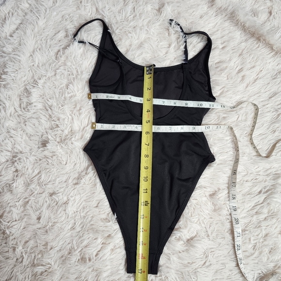SKIMS SWIM SCOOP NECK ONE PIECE/ ONYX/ XS/NWT/ SWIMSUIT 🩱 - Picture 12 of 13